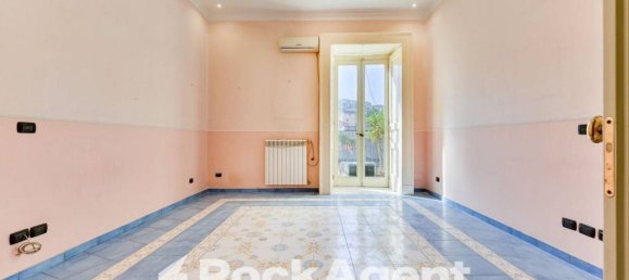 4 bedrooms Apartment in Naples, Italy No. 313160 20