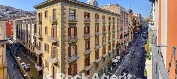 4 bedrooms Apartment in Naples, Italy No. 313160 18