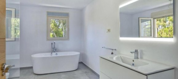 Villa de 6 dormitorios en Marbella, Spain No. 74735 16