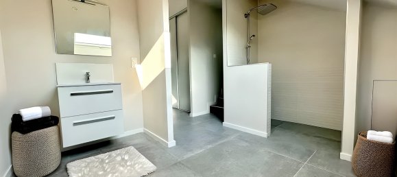 Casa de 3 dormitorios en Thyez, France No. 204921 4