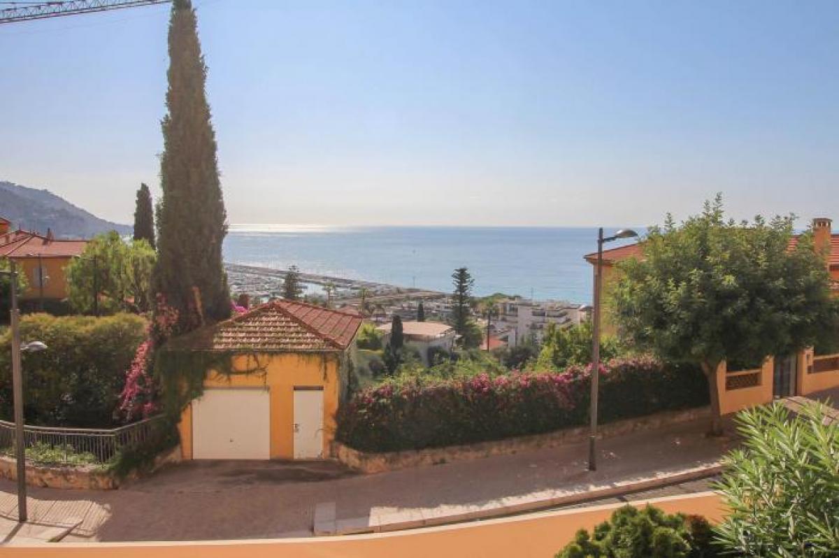 Studio in Menton, France No. 2632