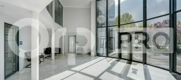 Bureau à Grigny, France 248m² No. 346106 7