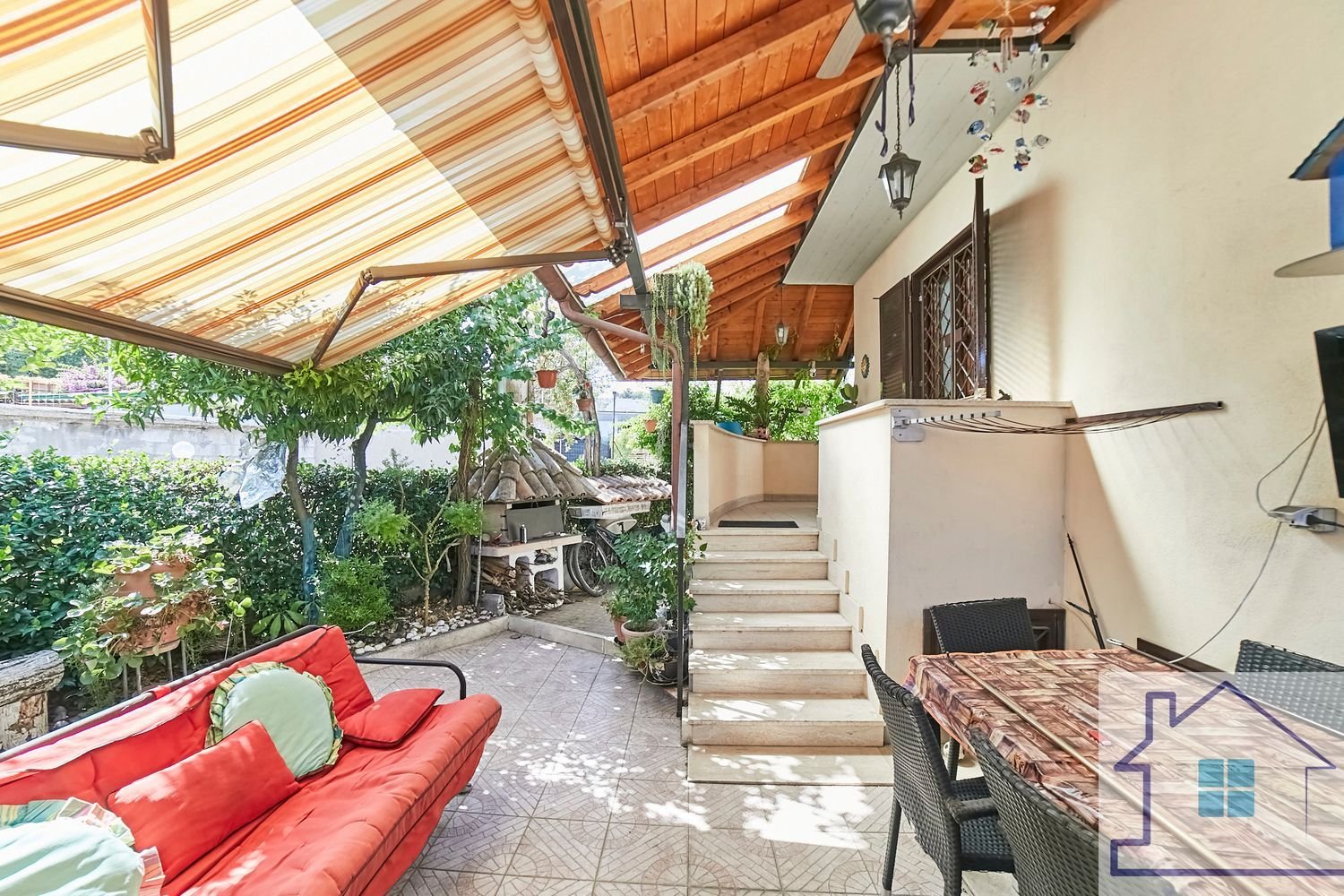 Villa de 4 habitaciónes en Rome, Italy No. 119181