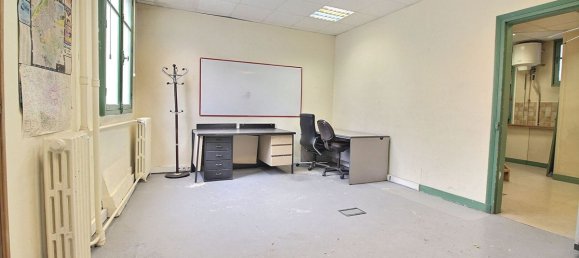 Gewerbliche Immobilie in Colombes, France 70m², Nr. 134528 4