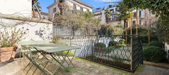 7 rooms Villa in Milan, Italy No. 241819 2