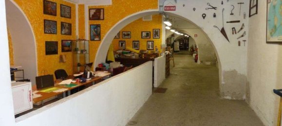 Imóvel comercial de 2 divisões em Genoa, Italy N.º 173392 9