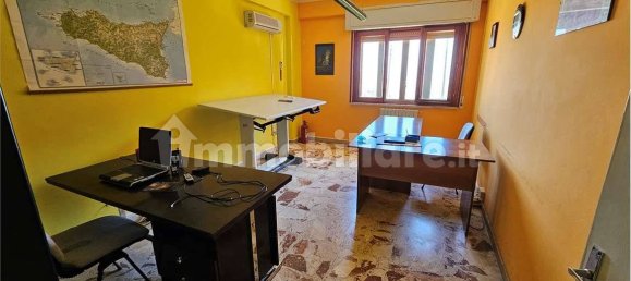 5 bedrooms Apartment in Enna, Italy No. 2150 14