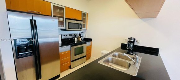 1 dormitorio propiedad comercial en venta en Miami, Miami-Dade, Florida, USA № 615937 8
