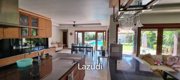 Café/restaurante de 3 dormitorios en Pattaya, Thailand No. 15594 9