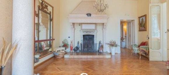 15غرفة فيلا في Varese, Italy رقم 188331 10