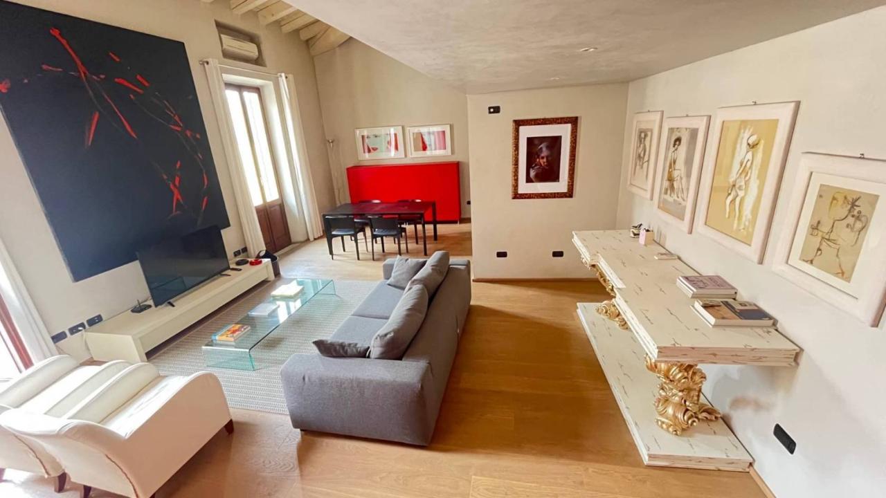 3غرفة شقة في Mantua, Italy رقم 241858