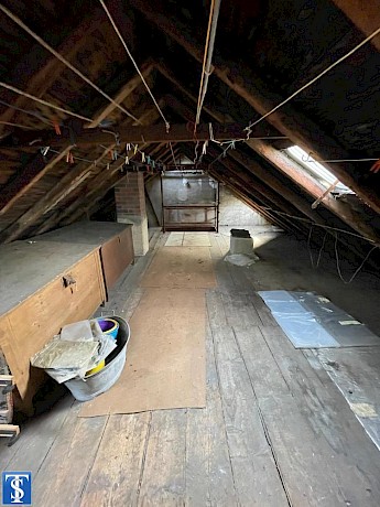 Здание с 10 комнатами в Фогтланд, Германия № 84861