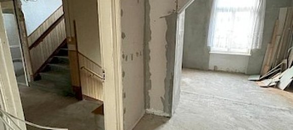 Здание с 10 комнатами в Фогтланд, Германия № 84861 8