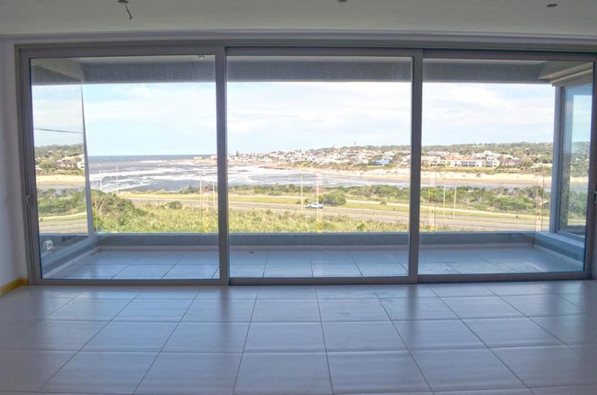 Квартира с 5 спальнями в Мальдонадо, Уругвай № 6195