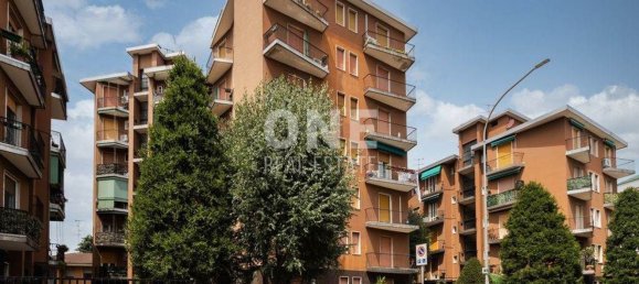 2-salle Appartement à Monza, Italy No. 334573 16