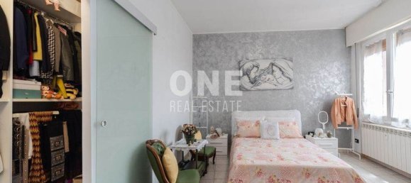 2-salle Appartement à Monza, Italy No. 334573 9