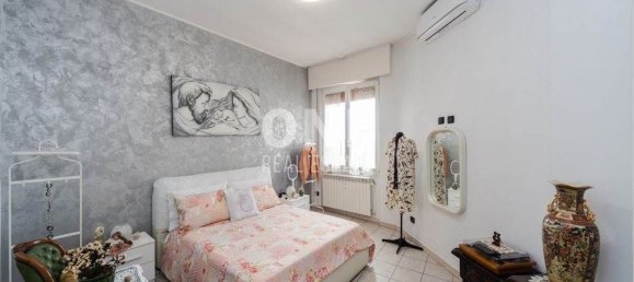 2-salle Appartement à Monza, Italy No. 334573 6