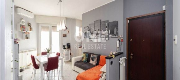 2-salle Appartement à Monza, Italy No. 334573 3