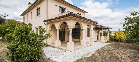 5 bedrooms House in Leiria, Portugal No. 105525 3