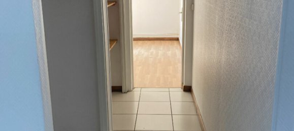 2 bedrooms Apartment in Bourges, France No. 82320 8