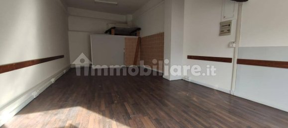 Коммерческая недвижимость с 1 комнатой в Лариано, Италия № 221856 2