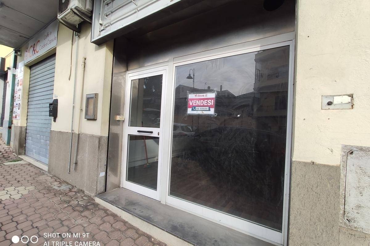 Коммерческая недвижимость с 1 комнатой в Лариано, Италия № 221856