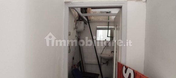 Коммерческая недвижимость с 1 комнатой в Лариано, Италия № 221856 8