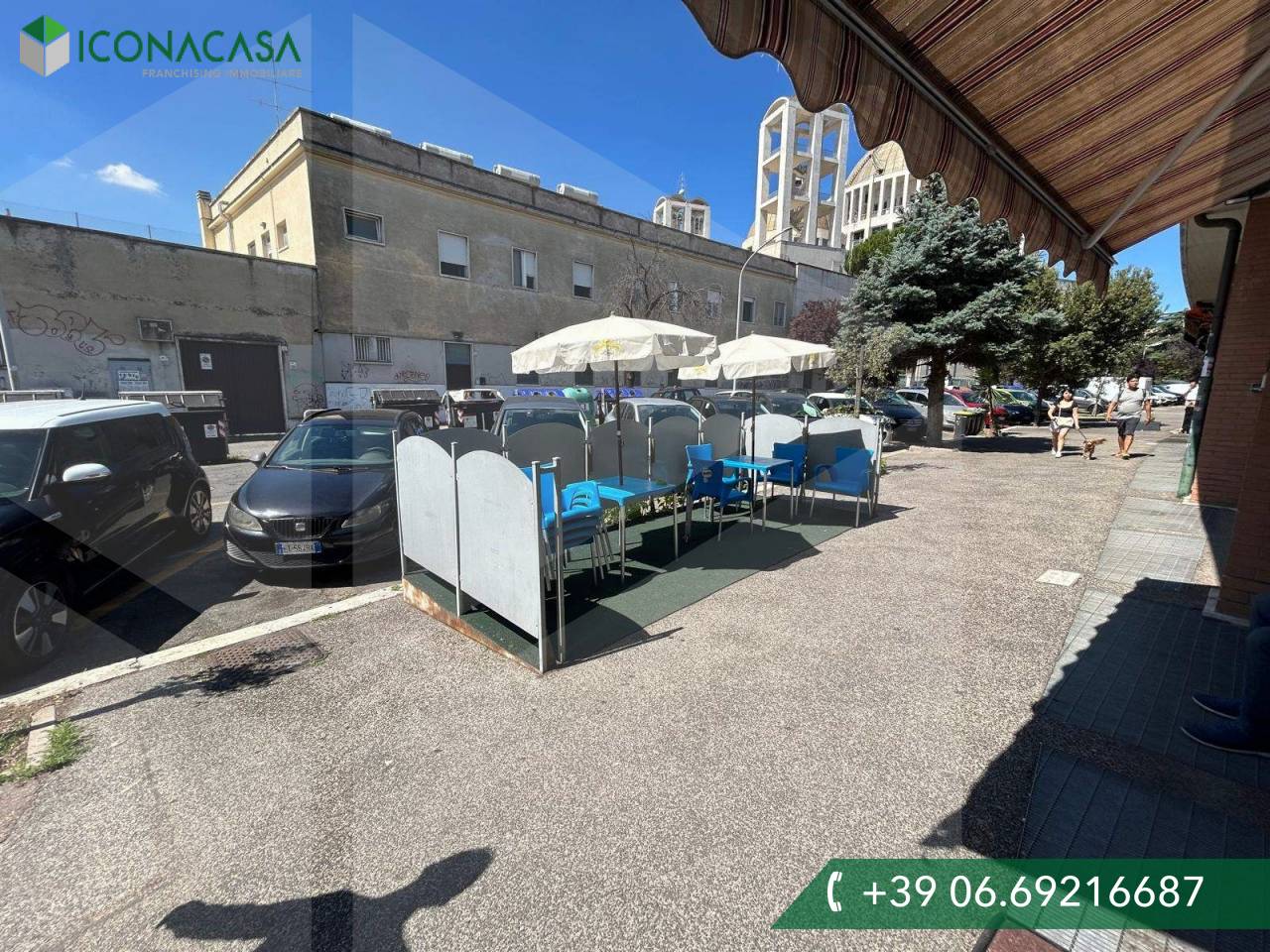 2 rooms Commercial property in Rome, Italy No. 32222