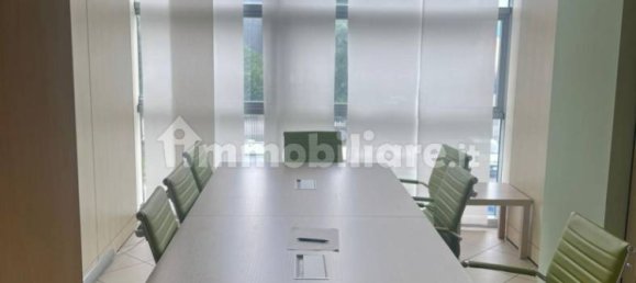 Escritório de 5 divisões em Brescia, Italy N.º 5045 10