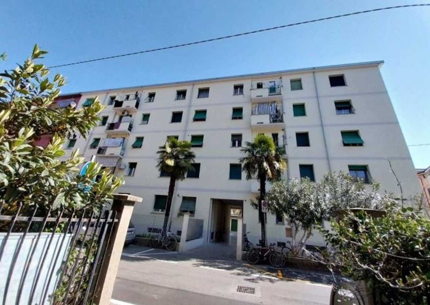 2-salle Appartement à Paderno Dugnano, Italy No. 222395