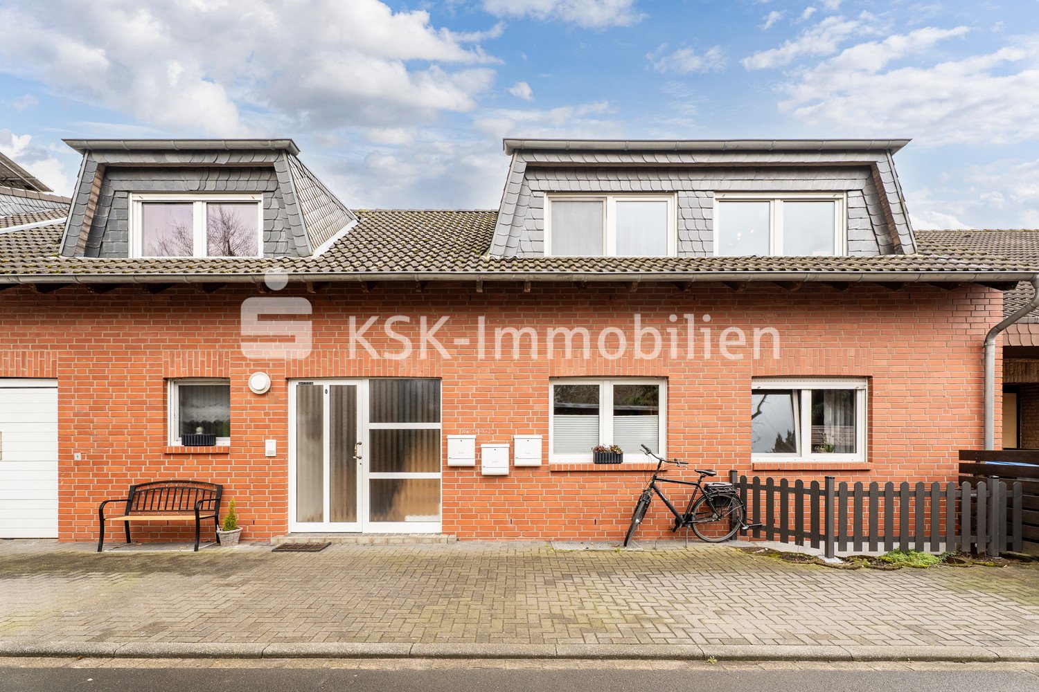 3 bedrooms Apartment in Rhein-Erft, Germany No. 133581