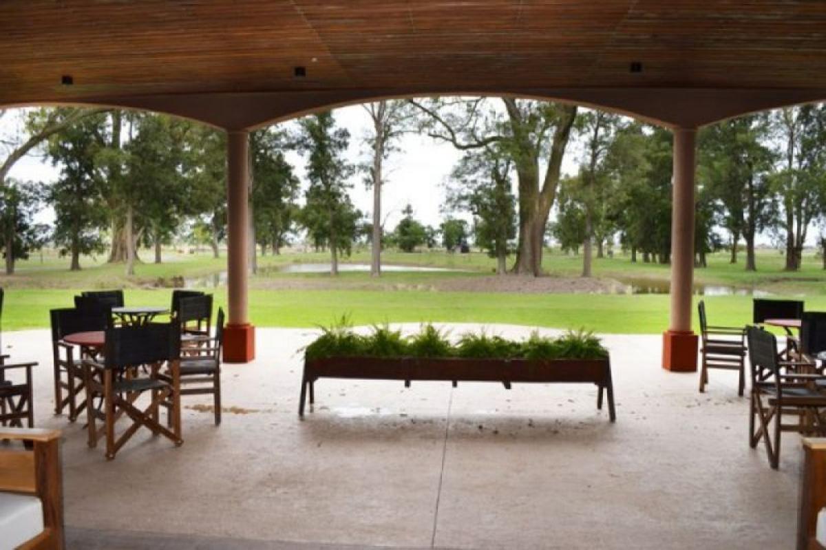 850m² Commercial property in San Vicente, Argentina No. 109513