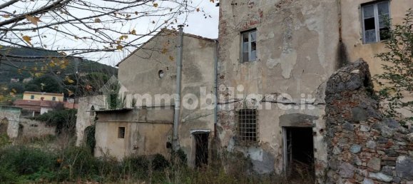 8 bedrooms House in Pisa, Italy No. 108246 2