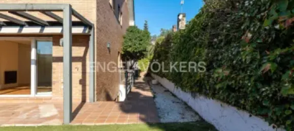 5 bedrooms House in Pozuelo de Alarcon, Spain No. 176737 6