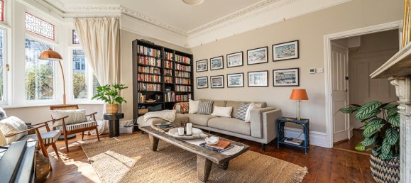 2 bedrooms Apartment in London, United Kingdom No. 13900 2