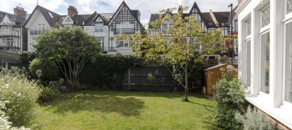 2 bedrooms Apartment in London, United Kingdom No. 13900 10