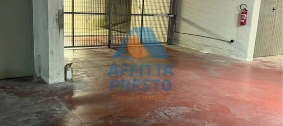 Garaje en Santa Croce sull'Arno, Italy 15 m² No. 259412 2