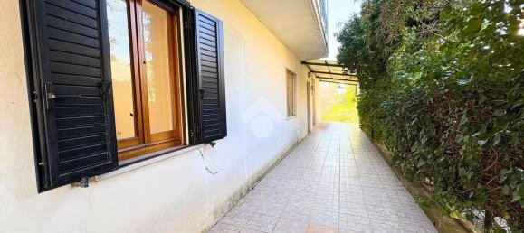 Apartamento de 2 dormitorios en Lanciano, Italy No. 83291 3