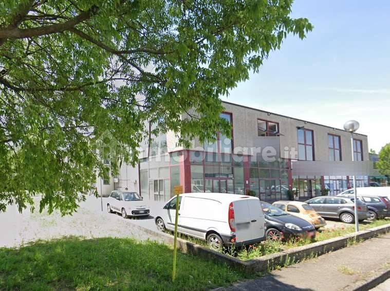 4 rooms Office in Reggio Emilia, Italy No. 317444