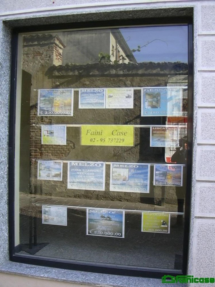 55m² Commercial property in Melzo, Italy No. 164902