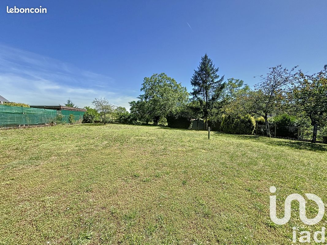 853m² Land in Montlouis-sur-Loire, France No. 267318