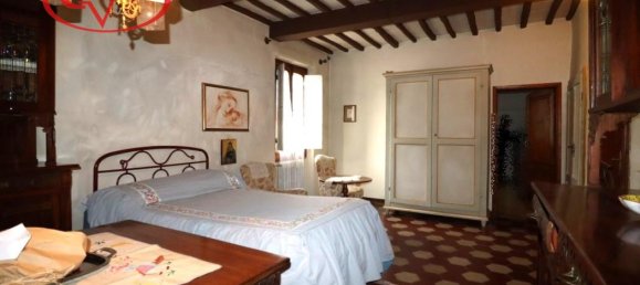 7 rooms House in Montevarchi, Italy No. 230602 11