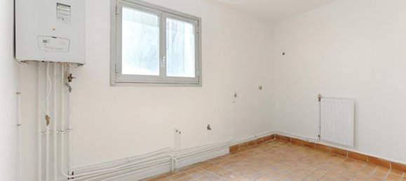 3 bedrooms Apartment in Paris, France No. 181576 6