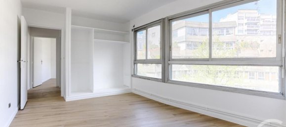 3 bedrooms Apartment in Paris, France No. 181576 11