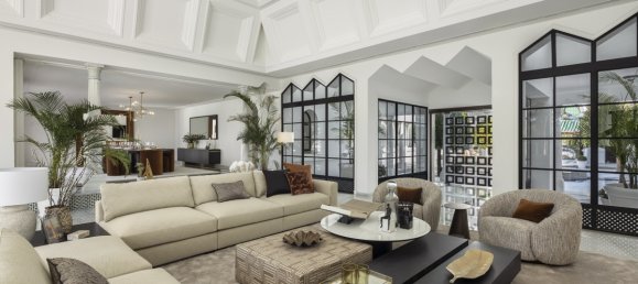 12 Schlafzimmer Villa in Marbella, Spain, Nr. 103432 12