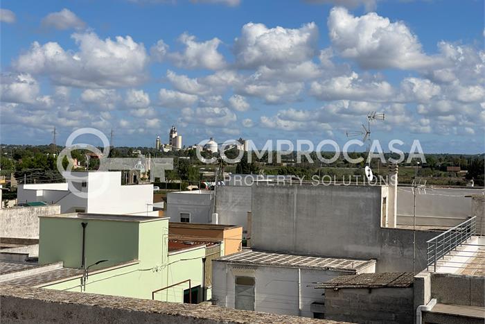 Коммерческая недвижимость в Galatina, Италия № 160125