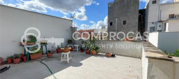 Коммерческая недвижимость в Galatina, Италия № 160125 33