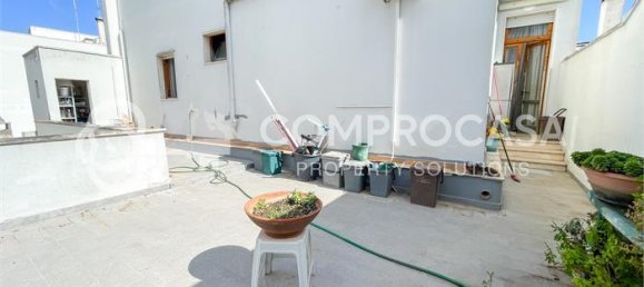 Коммерческая недвижимость в Galatina, Италия № 160125 26