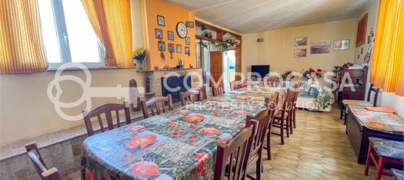 Коммерческая недвижимость в Galatina, Италия № 160125 10