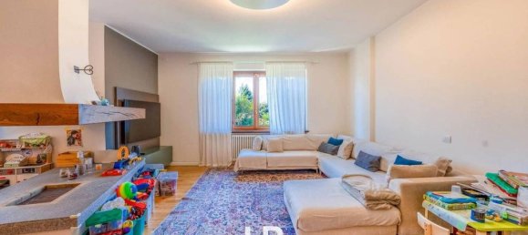 4 bedrooms Apartment in Verbania, Italy No. 334969 8